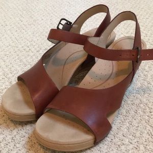 Dansko shoes size 7B